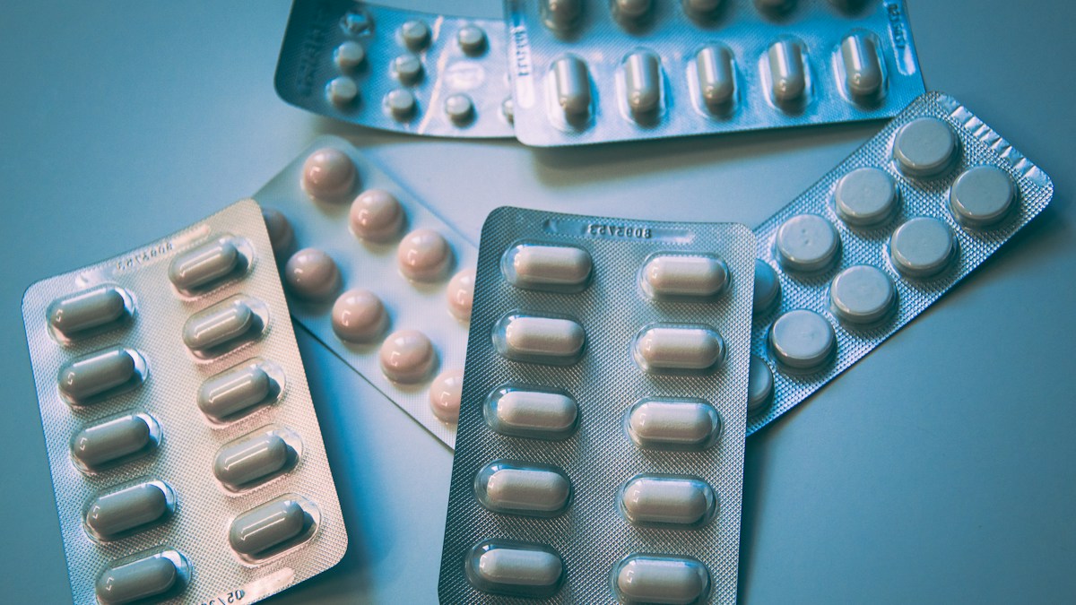 GLP-1 Receptor Agonists: The Clinical Guide to Semaglutide and Tirzepatide for Fat Loss