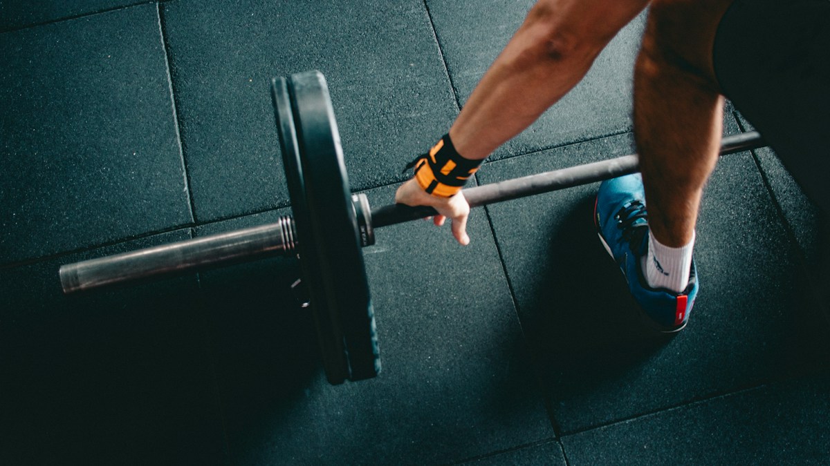 Hypertrophy-Driven Resistance Training in a Caloric Deficit: The Anti-Catabolic Blueprint